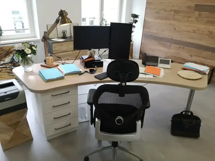 Placard Schmidt Agence détail